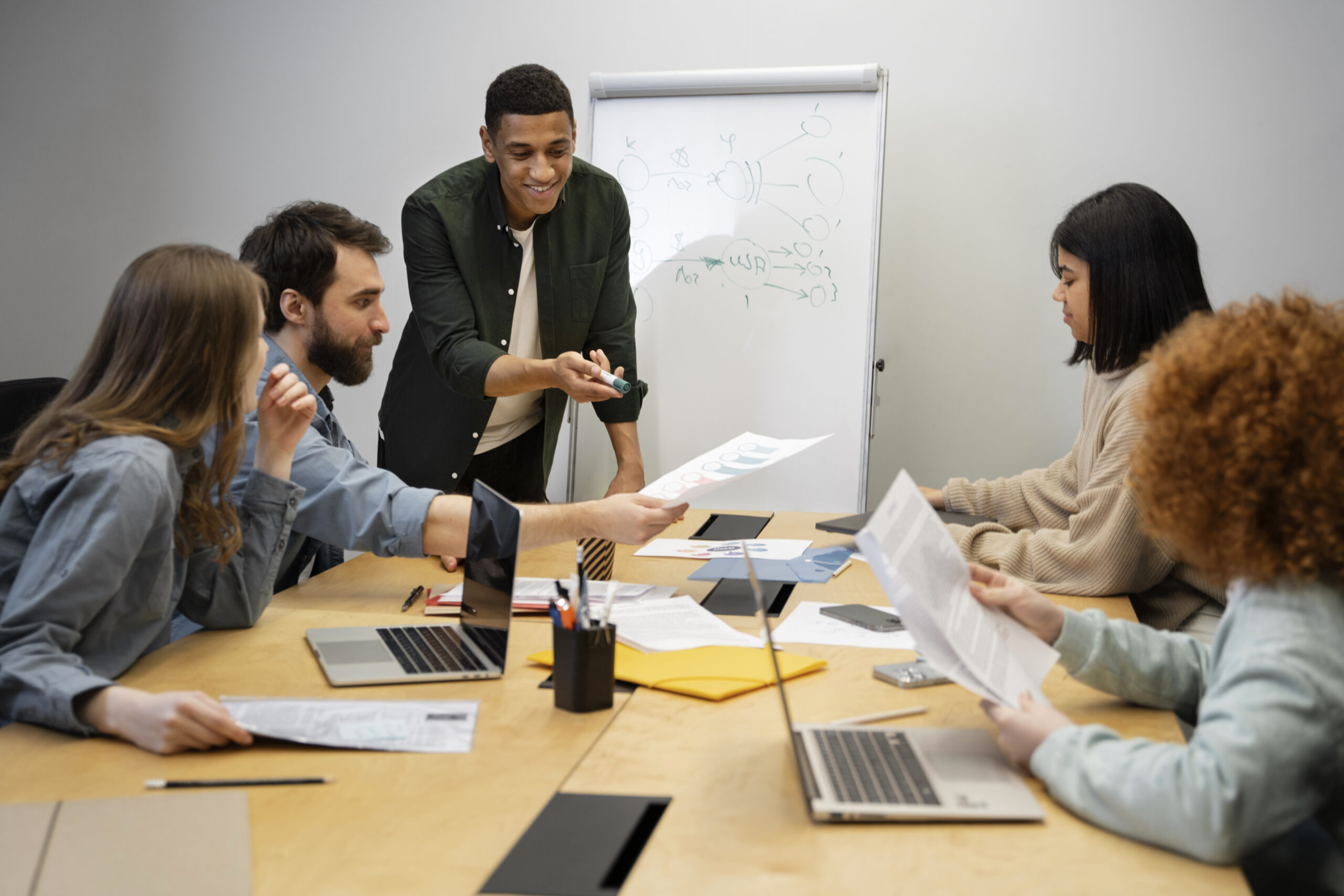 co-working-people-working-together